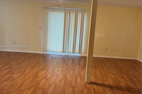 Villa ou maison à louer à Jacksonville, Floride: 3 chambres № 2087968 - photo 10