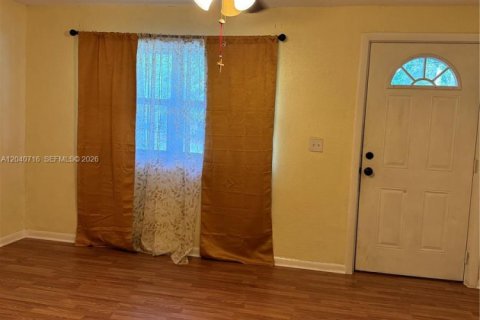 Villa ou maison à louer à Jacksonville, Floride: 3 chambres № 2087968 - photo 6