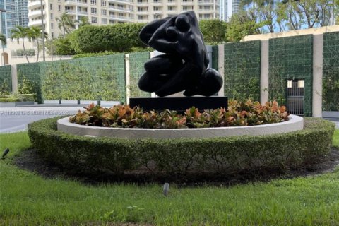 Condominio en alquiler en Miami, Florida, 2 dormitorios, 88.26 m2 № 1934170 - foto 17