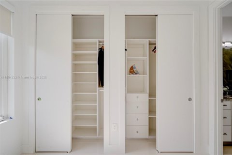 Immobilier commercial à vendre à Miami, Floride: 555.93 m2 № 1961686 - photo 23