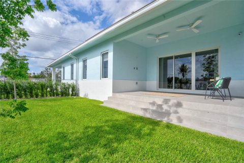 Immobilier commercial à vendre à Miami, Floride: 555.93 m2 № 1961686 - photo 20