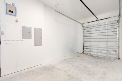 Immobilier commercial à vendre à Miami, Floride: 555.93 m2 № 1961686 - photo 30