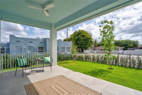 Immobilier commercial à vendre à Miami, Floride: 555.93 m2 № 1961686 - photo 19
