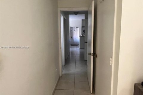 Купить кондоминиум в Дорал, Флорида 3 спальни, 103.03м2, № 1878667 - фото 8