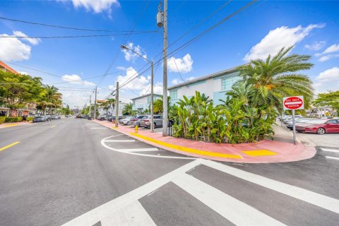 Immobilier commercial à vendre à Miami Beach, Floride № 2257059 - photo 2