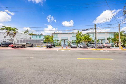 Immobilier commercial à Miami Beach, Floride № 2257059