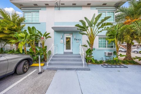 Immobilier commercial à vendre à Miami Beach, Floride № 2257059 - photo 25