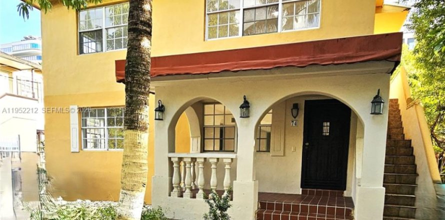 Коммерческая недвижимость в Майами, Флорида 4 спальни, 148.64м2 № 2006580