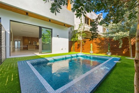 Touwnhouse à vendre à Miami, Floride: 3 chambres, 196.02 m2 № 2032967 - photo 20