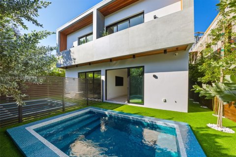 Touwnhouse à vendre à Miami, Floride: 3 chambres, 196.02 m2 № 2032967 - photo 5