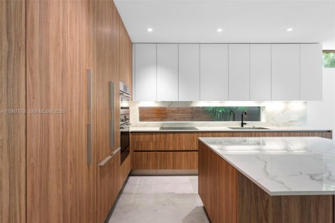 Touwnhouse à vendre à Miami, Floride: 3 chambres, 196.02 m2 № 2032967 - photo 14