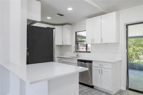 Casa en venta en Orlando, Florida, 3 dormitorios, 129.32 m2 № 1899068 - foto 6