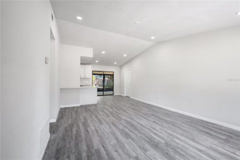 Casa en venta en Orlando, Florida, 3 dormitorios, 129.32 m2 № 1899068 - foto 10