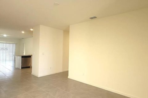 Villa ou maison à louer à Port St. Lucie, Floride: 3 chambres, 139.73 m2 № 2059289 - photo 4
