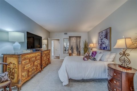 Condo in Belleair, Florida, 2 bedrooms  № 1532765 - photo 26