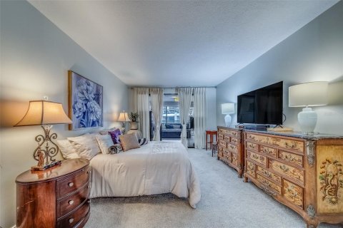 Condo in Belleair, Florida, 2 bedrooms  № 1532765 - photo 29