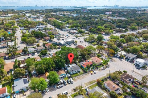 House in Miami, Florida 4 bedrooms, 117.06 sq.m. № 2243674 - photo 22