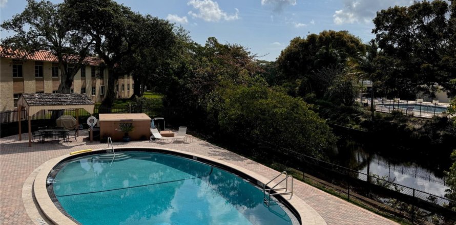 Condo in Wilton Manors, Florida, 1 bedroom  № 1068487
