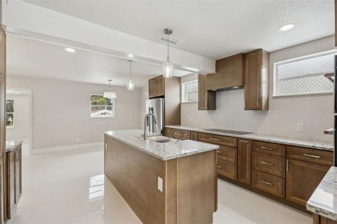 Villa ou maison à vendre à Leesburg, Floride: 2 chambres, 111.2 m2 № 2226153 - photo 10