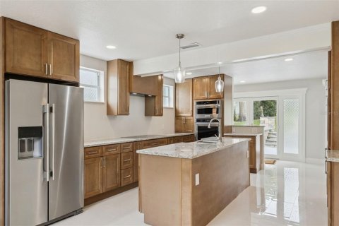 Villa ou maison à vendre à Leesburg, Floride: 2 chambres, 111.2 m2 № 2226153 - photo 5