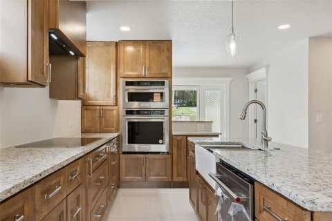 Villa ou maison à vendre à Leesburg, Floride: 2 chambres, 111.2 m2 № 2226153 - photo 11