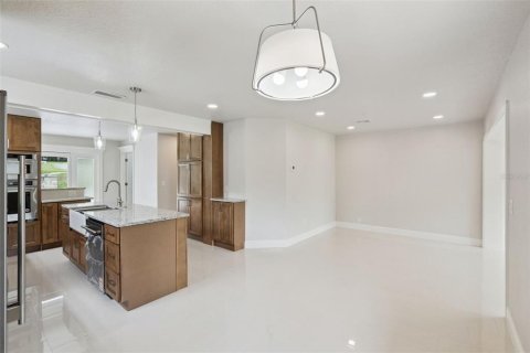 Villa ou maison à vendre à Leesburg, Floride: 2 chambres, 111.2 m2 № 2226153 - photo 14