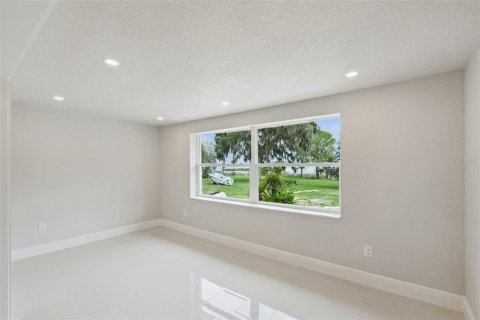 Villa ou maison à vendre à Leesburg, Floride: 2 chambres, 111.2 m2 № 2226153 - photo 30
