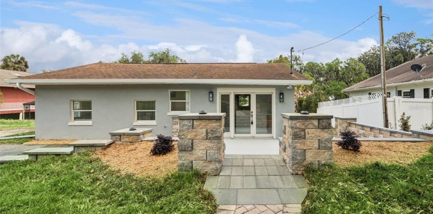 Villa ou maison à Leesburg, Floride 2 chambres, 111.2 m2 № 2226153