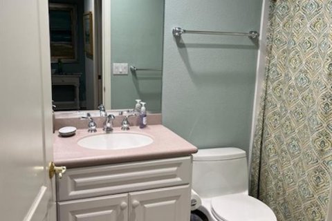 Condo in New Smyrna Beach, Florida, 2 bedrooms  № 2206423 - photo 25