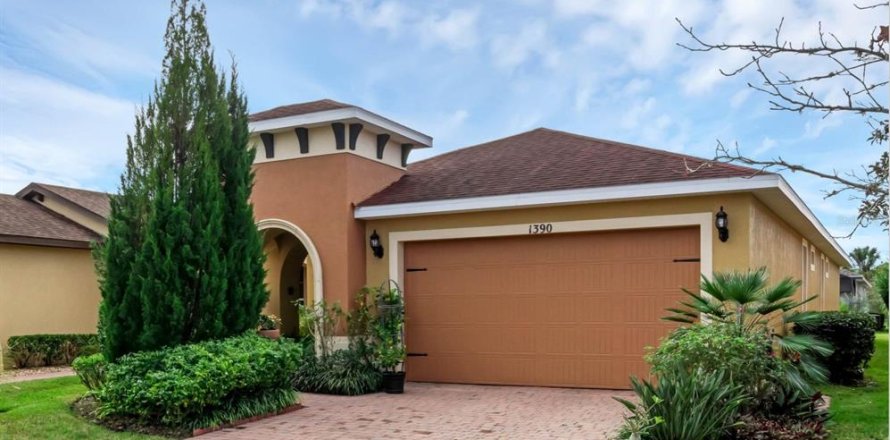 House in Kissimmee, Florida 2 bedrooms, 158.21 sq.m. № 1686950