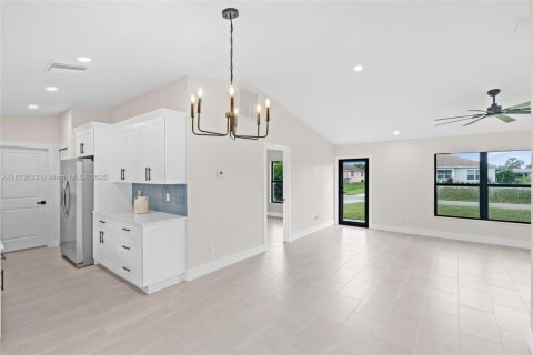 Купить виллу или дом в Лихай-Эйкерс, Флорида 3 спальни, № 1928359 - фото 19
