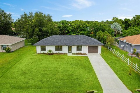 Купить виллу или дом в Лихай-Эйкерс, Флорида 3 спальни, № 1928359 - фото 5