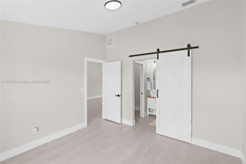 Купить виллу или дом в Лихай-Эйкерс, Флорида 3 спальни, № 1928359 - фото 27