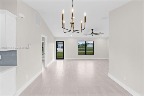 Купить виллу или дом в Лихай-Эйкерс, Флорида 3 спальни, № 1928359 - фото 20