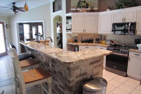 House in DeLand, Florida 4 bedrooms, 235.51 sq.m. № 1907552 - photo 23