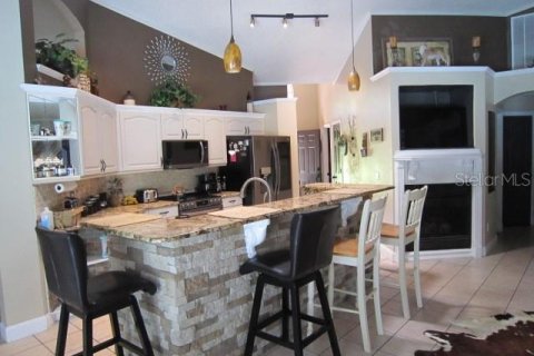 House in DeLand, Florida 4 bedrooms, 235.51 sq.m. № 1907552 - photo 22