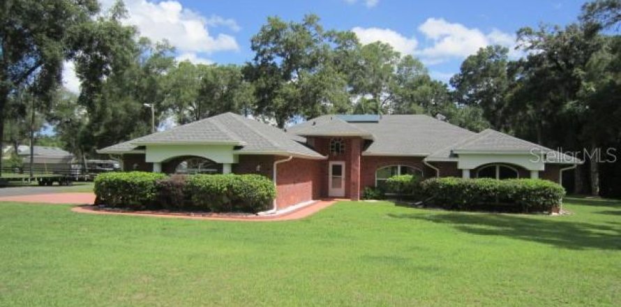 House in DeLand, Florida 4 bedrooms, 235.51 sq.m. № 1907552