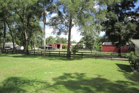House in DeLand, Florida 4 bedrooms, 235.51 sq.m. № 1907552 - photo 8