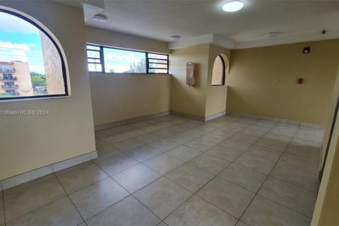 Copropriété à vendre à Miami, Floride: 2 chambres, 78.78 m2 № 1973514 - photo 3