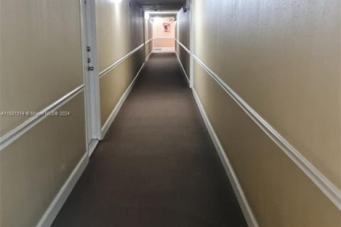 Copropriété à vendre à Miami, Floride: 2 chambres, 78.78 m2 № 1973514 - photo 14