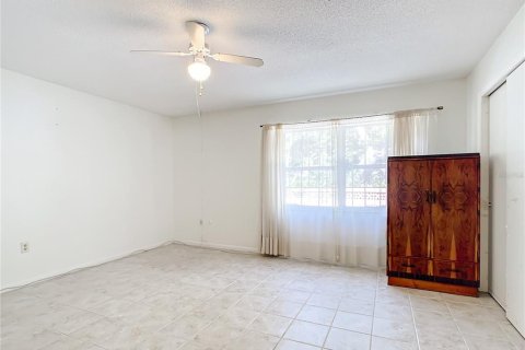 Condo in Saint Petersburg, Florida, 1 bedroom  № 1528031 - photo 13