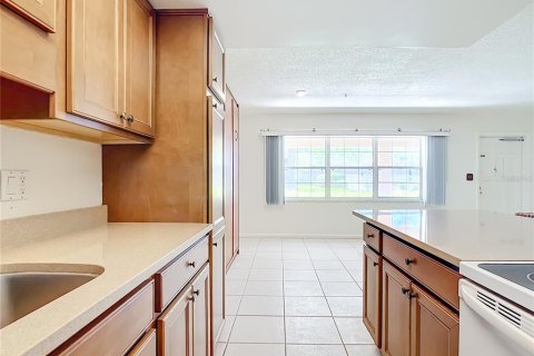Condo in Saint Petersburg, Florida, 1 bedroom  № 1528031 - photo 8
