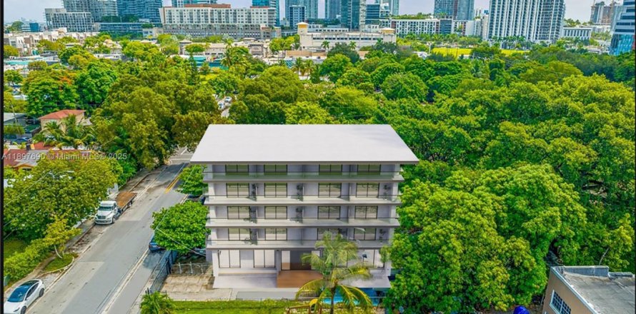 Propiedad comercial en Miami, Florida № 1949640