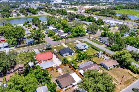 House in Tampa, Florida 3 bedrooms, 99.03 sq.m. № 2318602 - photo 21