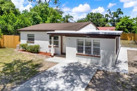 House in Tampa, Florida 3 bedrooms, 99.03 sq.m. № 2318602 - photo 19