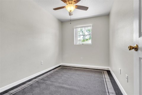 Casa en venta en Bunnell, Florida, 4 dormitorios, 184.6 m2 № 1803533 - foto 26