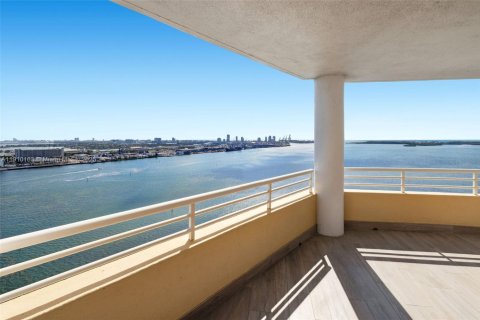 Copropriété à louer à Miami, Floride: 3 chambres, 205.59 m2 № 1966404 - photo 11