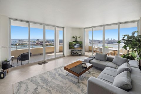 Copropriété à louer à Miami, Floride: 3 chambres, 205.59 m2 № 1966404 - photo 1