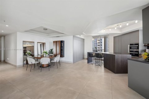 Copropriété à louer à Miami, Floride: 3 chambres, 205.59 m2 № 1966404 - photo 17