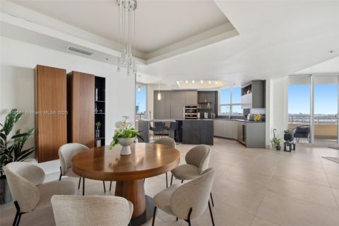 Copropriété à louer à Miami, Floride: 3 chambres, 205.59 m2 № 1966404 - photo 26